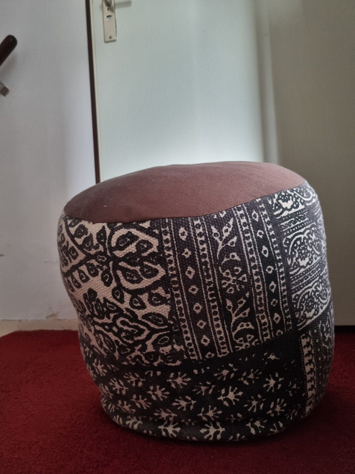 Decoratieve poef met etnisch patroon, Ophalen, Minder dan 50 cm, Gebruikt, Rond