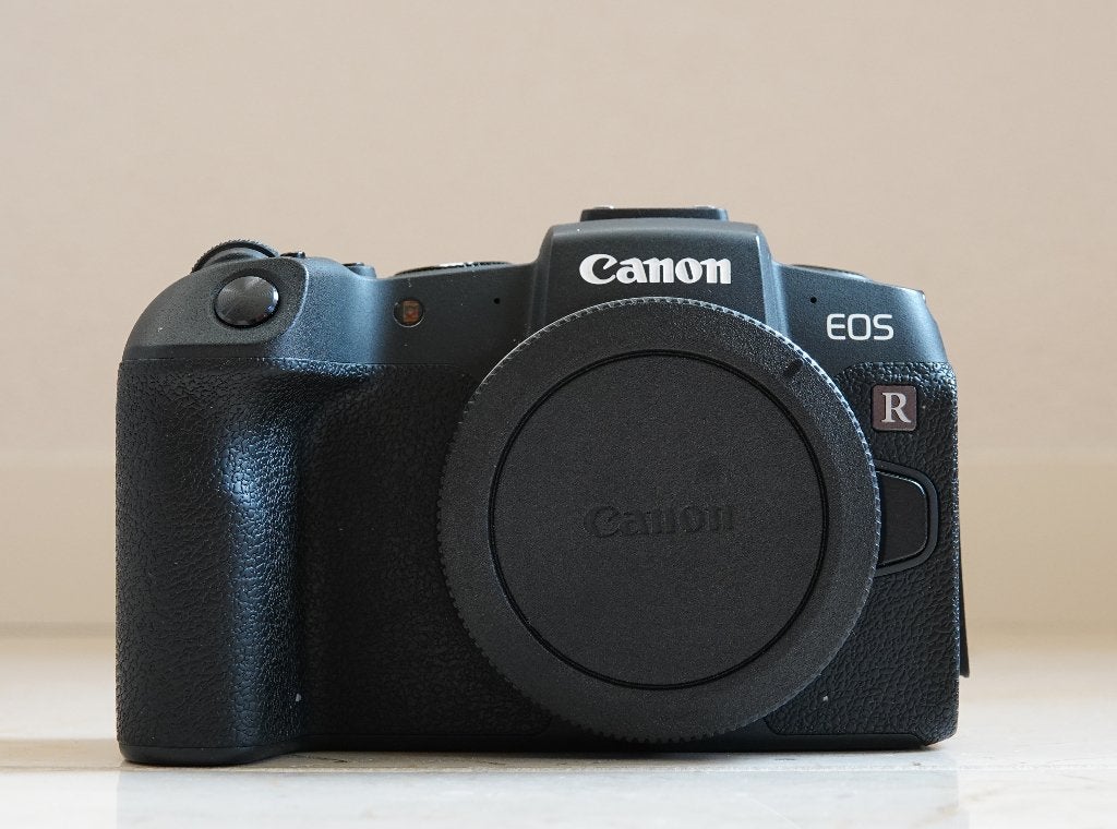 Canon Rp body met toebehoren, Canon, Ophalen of Verzenden, Zo goed als nieuw, Bluetooth