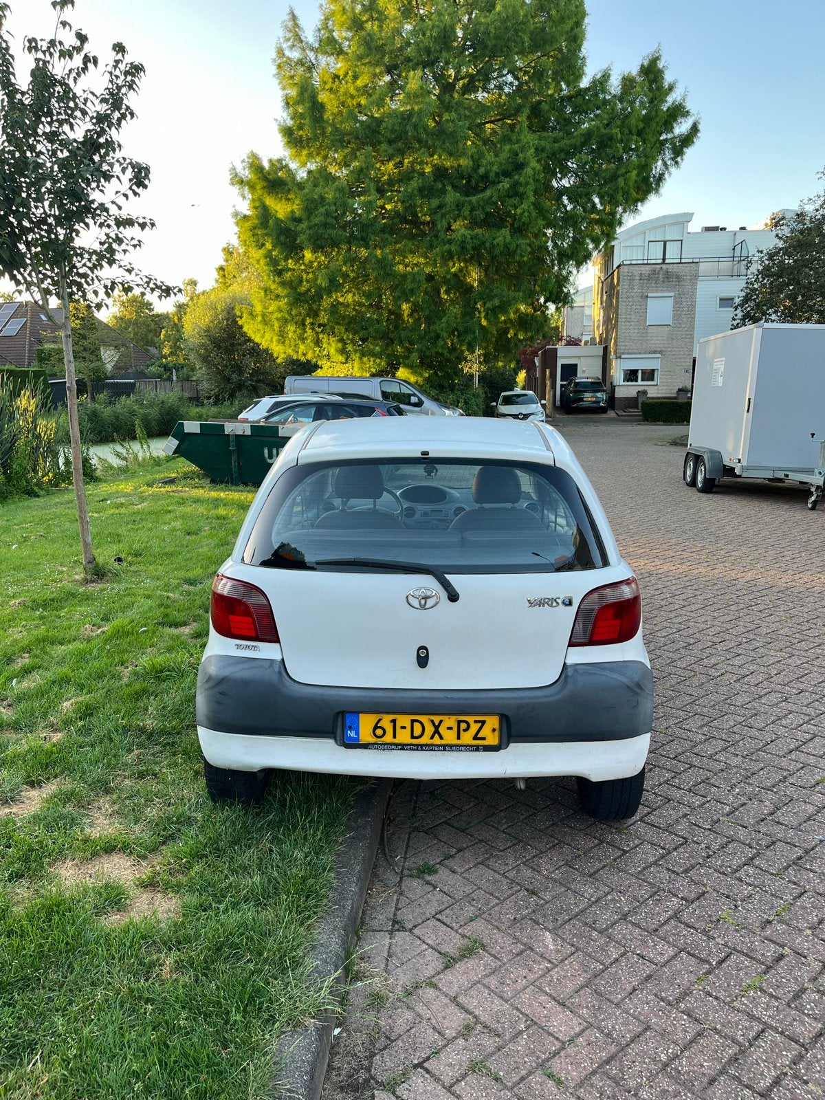 Toyota Yaris 1.0 16V VVTI 3DR 2000 Wit, Voorwielaandrijving, 4 cilinders, 400 kg, Origineel Nederlands