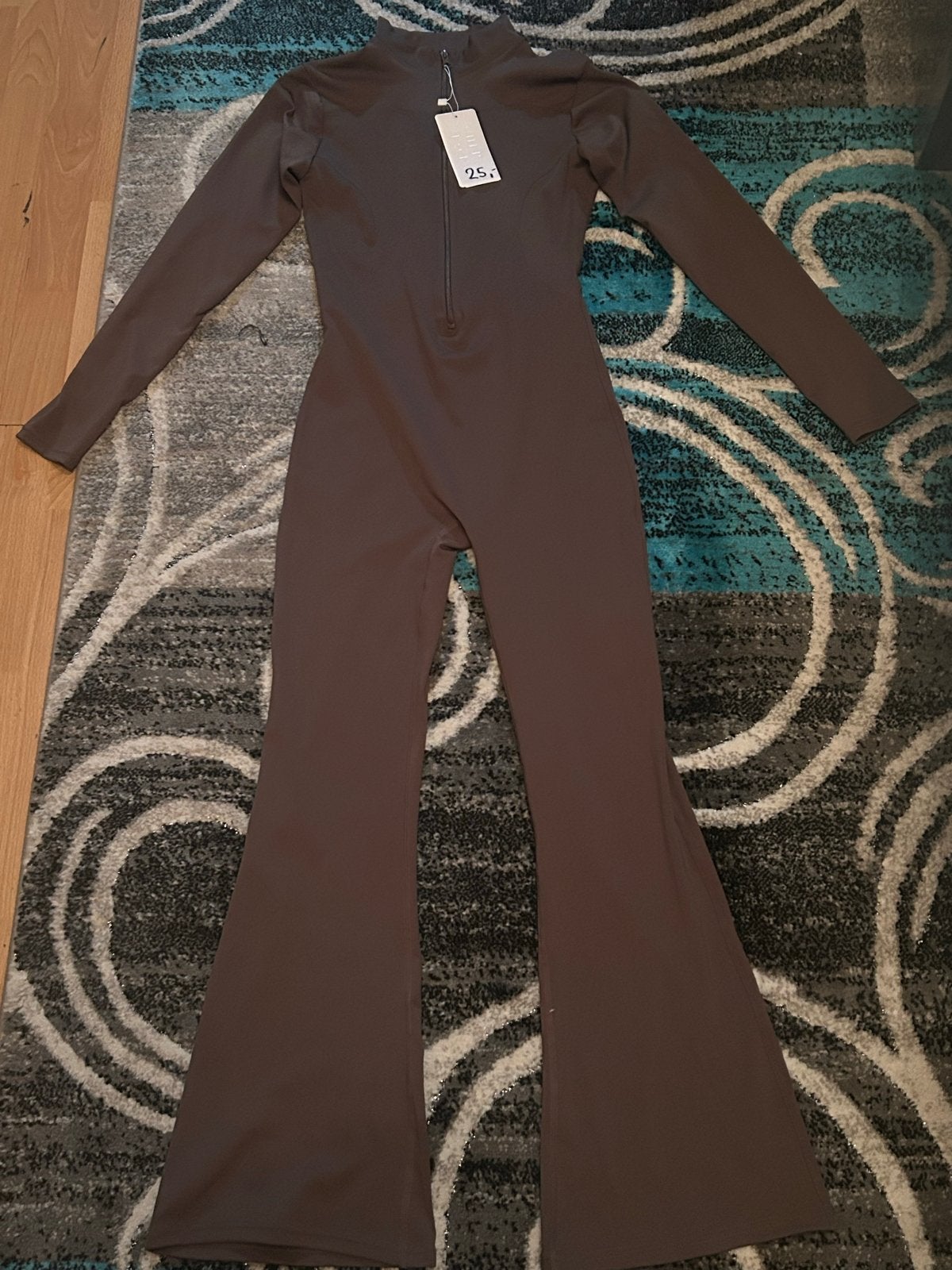 Stijlvolle bruine jumpsuit met wijde pijpen, Ophalen of Verzenden, Nieuw, Maat 36 (S), Bruin