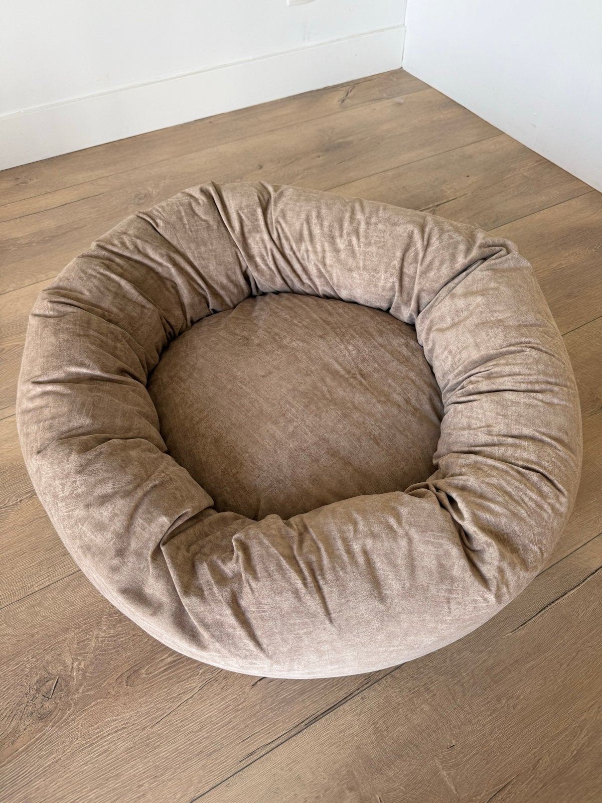Scruffs hondenmand rond 75cm – Bruin – Zeer nette staat, Ophalen, Zo goed als nieuw