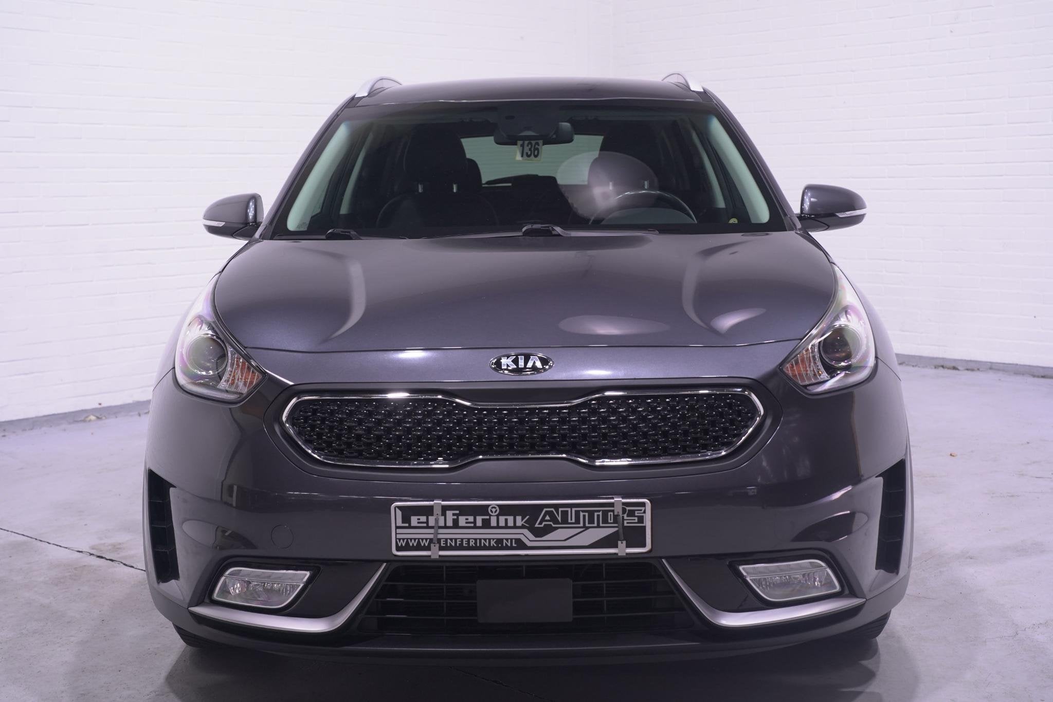 Kia Niro 1.6 GDi Hybrid BusinessLine navigatie trekhaak clim, Auto's, Gebruikt, Euro 6, 2 kWh, Automatische klimaatregeling
