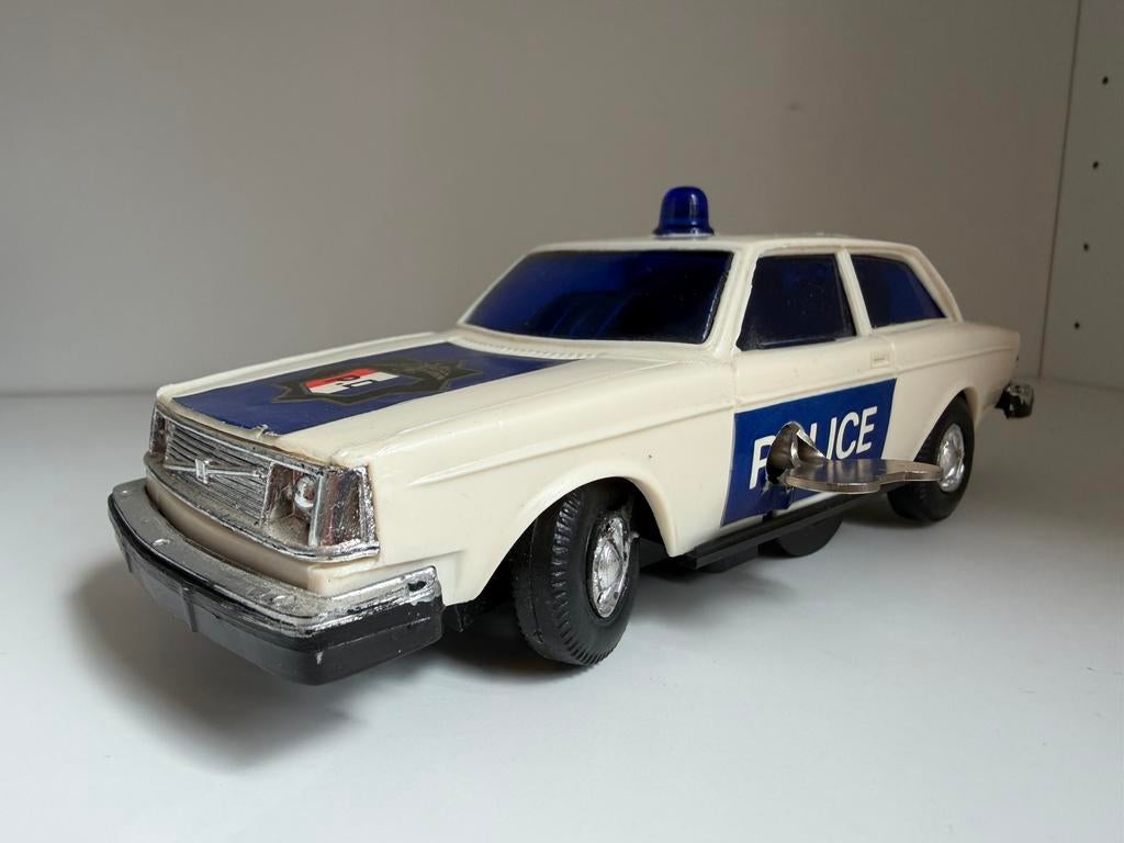 Volvo 242 politie auto Hong Kong, Hobby en Vrije tijd, Ophalen of Verzenden, Zo goed als nieuw, Auto, Overige merken
