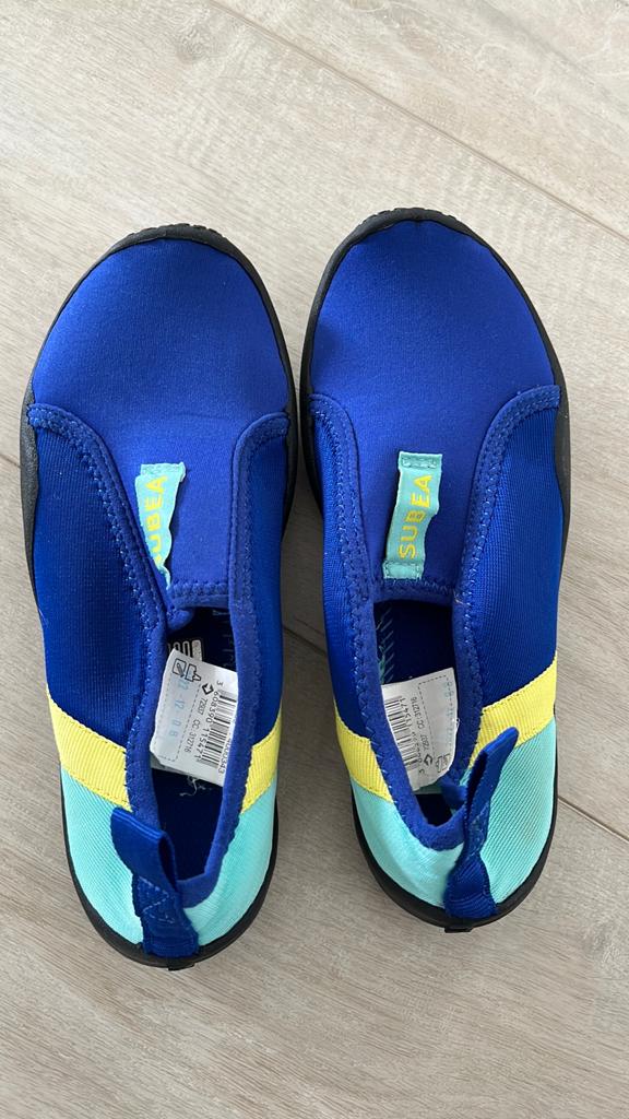 Waterschoenen Subéa maat 34 - Blauw/Geel/Mint, Kinderen en Baby's, Kinderkleding | Schoenen en Sokken, Gebruikt, Schoenen, Jongen of Meisje