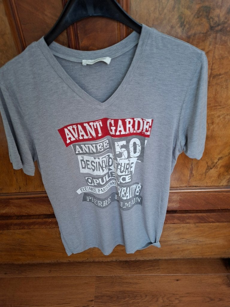 Pierre Balmain T-shirt met een V-hals. 48, Pierre Balmain, Maat 48/50 (M), Ophalen of Verzenden, Zo goed als nieuw