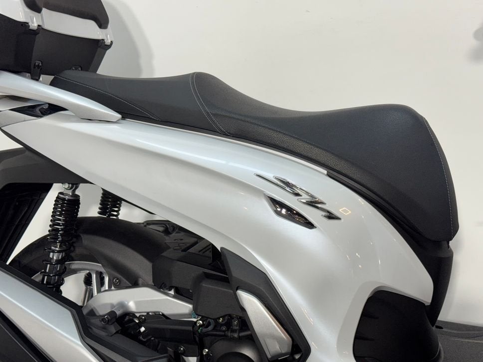 HONDA SH 350I (bj 2021), Motoren, HONDA, Bedrijf, Onbekend, Onbekend