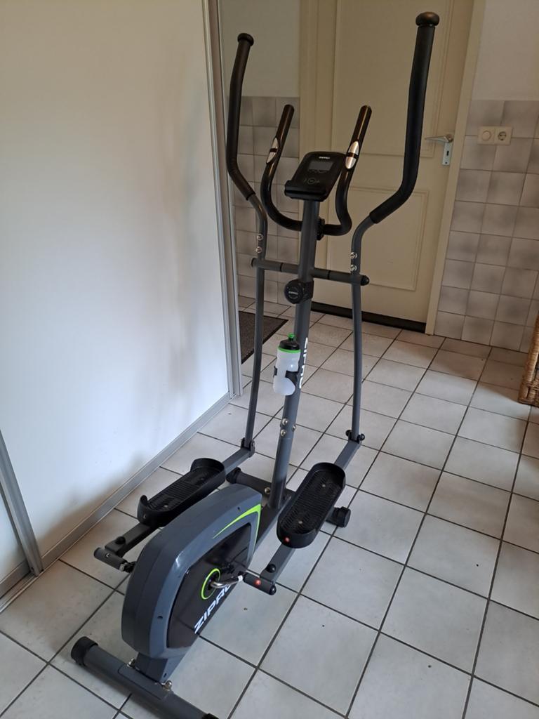 Crosstrainer, zo goed als nieuw., Ophalen, Benen, Zo goed als nieuw, Crosstrainer