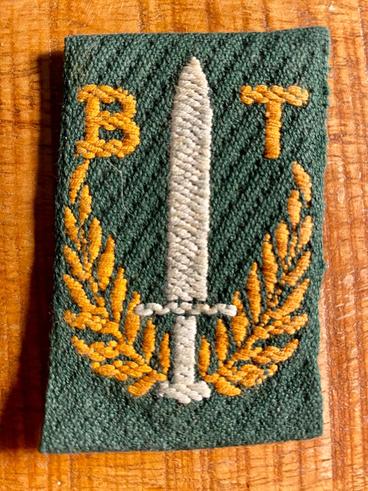 historisch mouwembleem van de Bewakingstroepen (BT) Indië, Verzenden, Landmacht, Nederland, Embleem of Badge