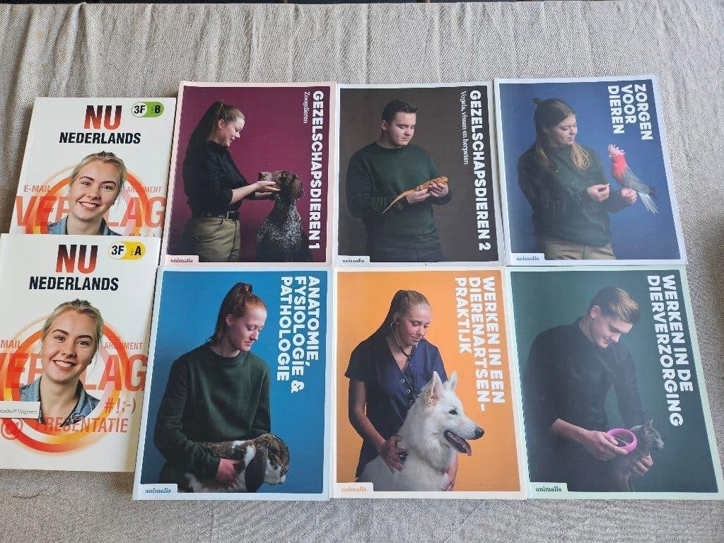 Animalis boeken opleiding Paraveterinair, Verzenden, Zo goed als nieuw, MBO, Alpha
