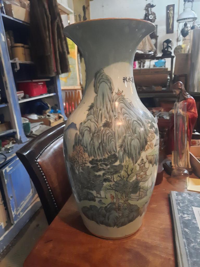 Antieke Chinese Vaas met Landschap en Kalligrafie, Ophalen of Verzenden