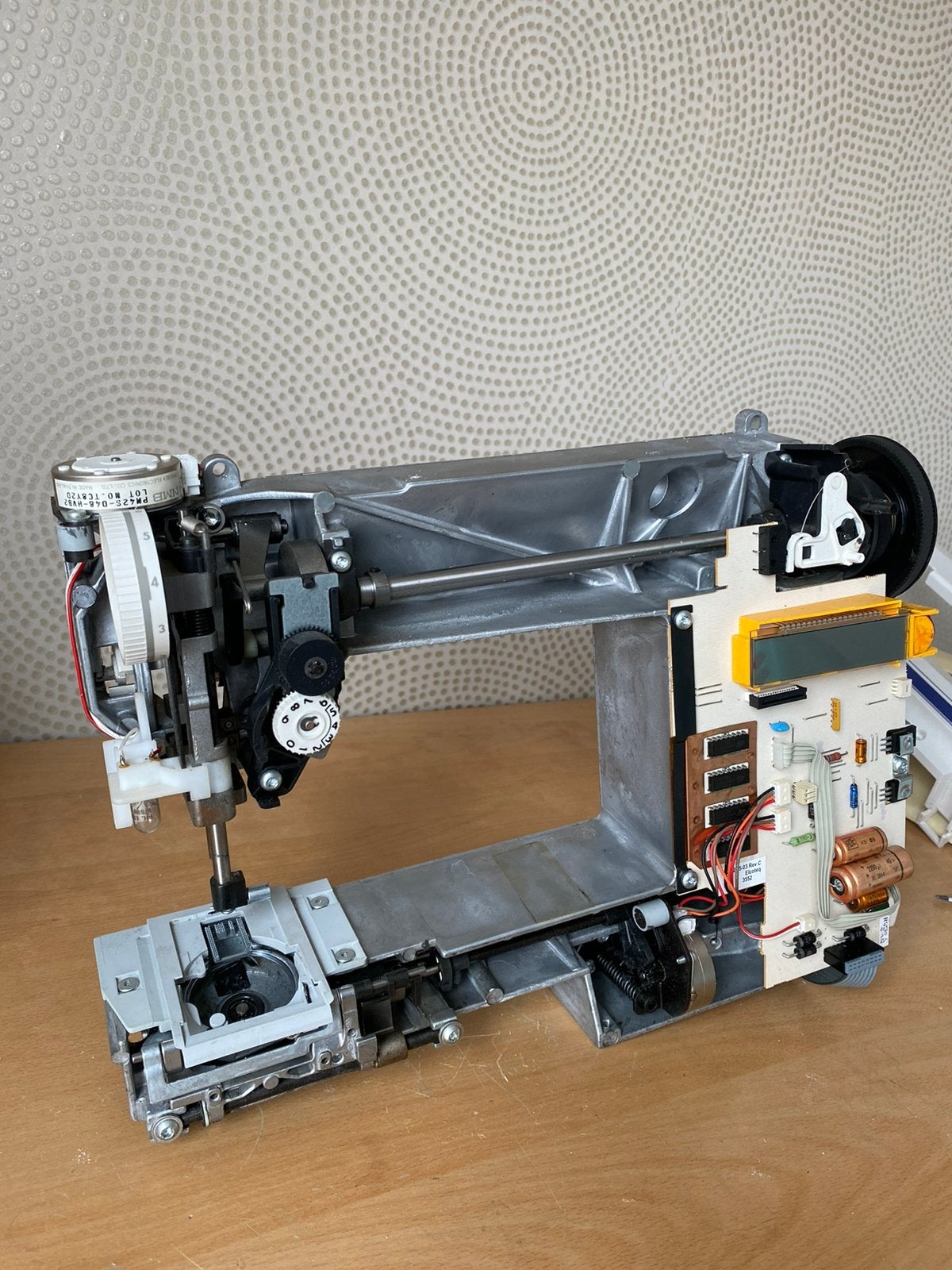 INKOOP/VERKOOP/REPARATIE EN ONDERHOUD VAN NAAIMACHINES, Gebruikt, Naaimachine, Industrieel, Ophalen