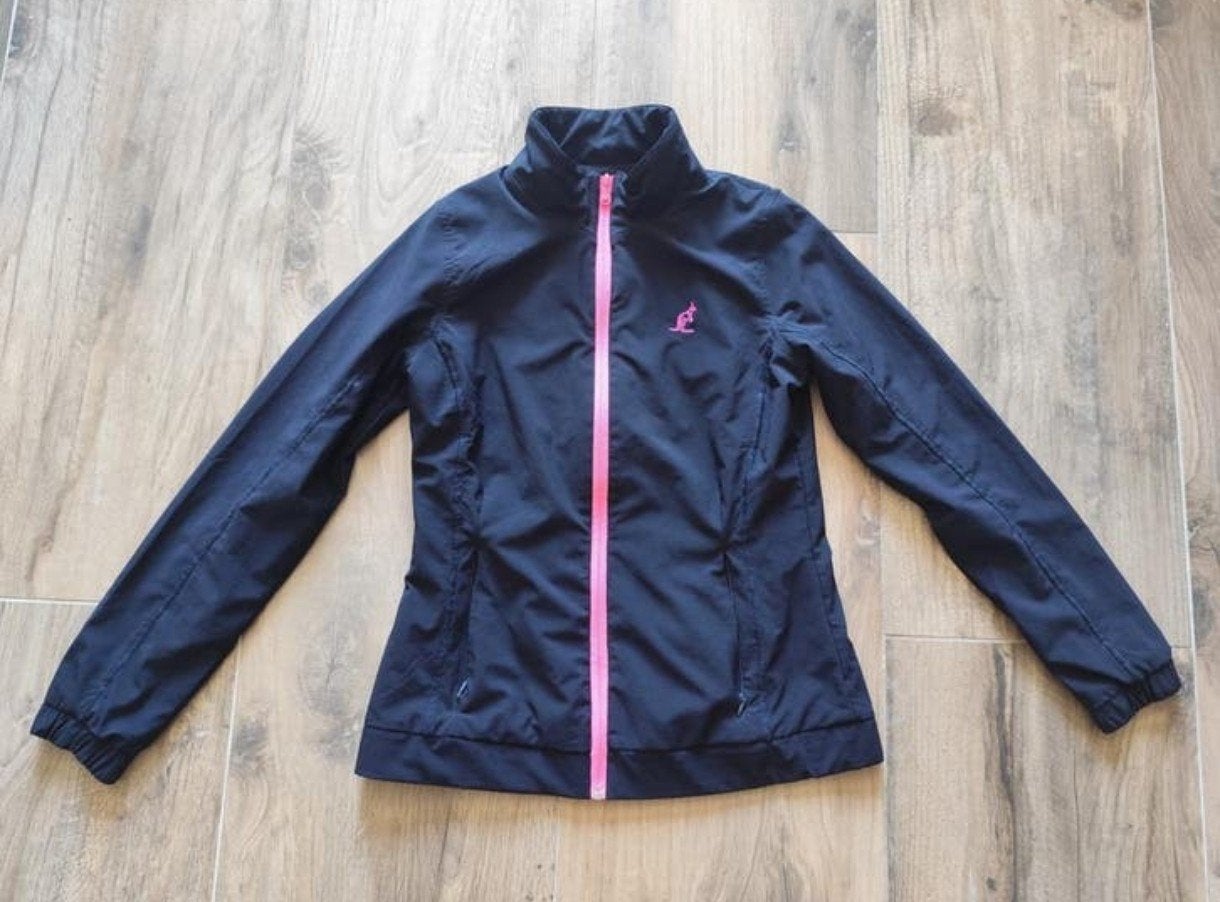 Australian by L'Alpina sportjasje zwart met roze rits, Kleding | Dames, Zwart, Ophalen of Verzenden, Zo goed als nieuw, Maat 34 (XS) of kleiner