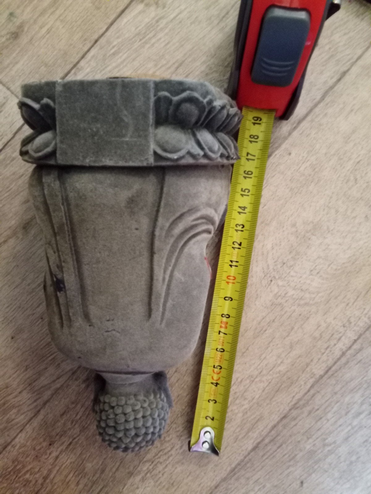 Mooi Boeddha beeldje 19cm kleur grijs, Ophalen of Verzenden, Kunststof