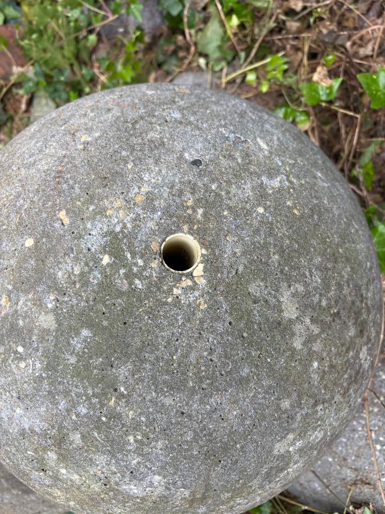 Grote stenen bollen voor in de tuin 9water. Partij, Tuin en Terras, Tuinbeelden, Ophalen, Gebruikt, Beton, Abstract beeld