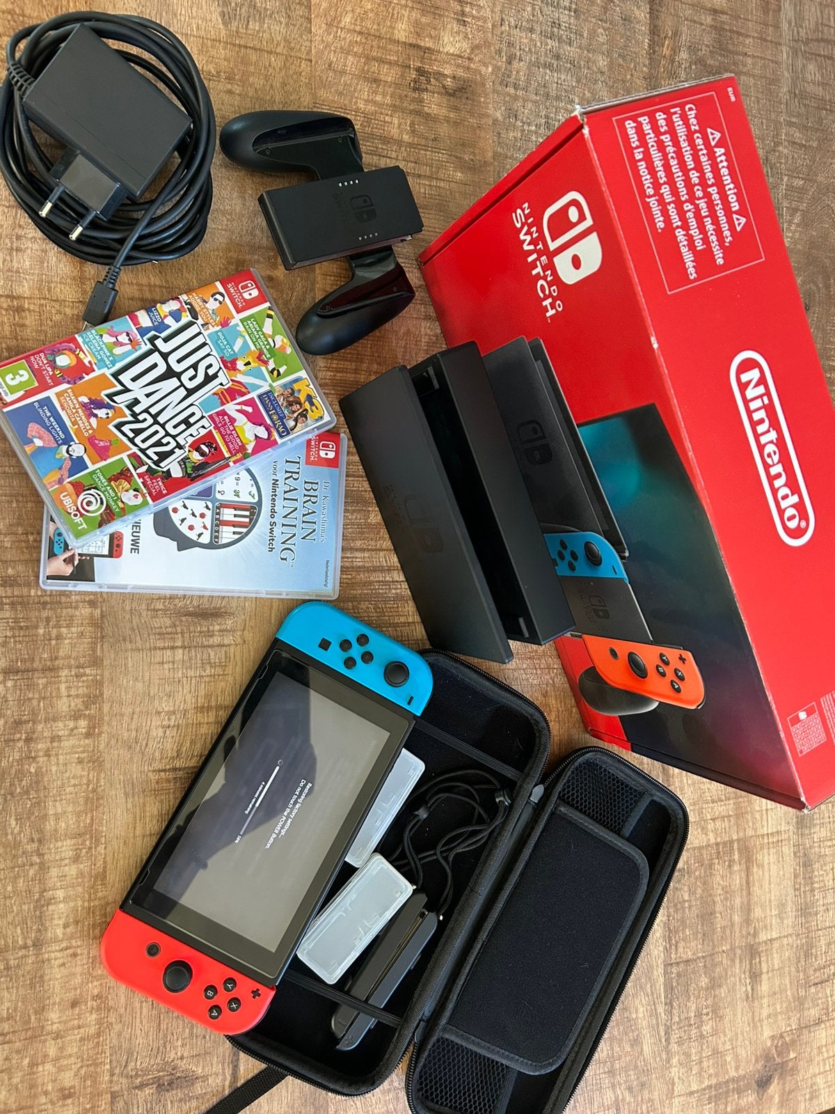 Switch V2 2019, Spelcomputers en Games, Spelcomputers | Nintendo Switch, Zo goed als nieuw, Switch 2019 Upgrade, Met 2 controllers