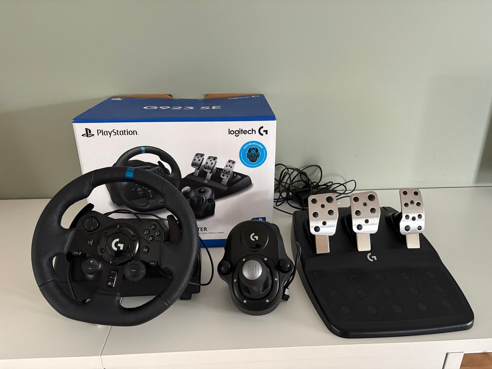 Logitech G923 SE Race Stuur, Pedalen en Schakelaar., Ophalen, Zo goed als nieuw, Stuur of Pedalen, PlayStation 4