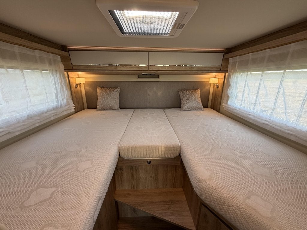 Eura Mobil Profila T696 EB, 170PK, Lithium, Omvormer, ALDE,, Caravans en Kamperen, Automaat, Bedrijf, Diesel, L-zit