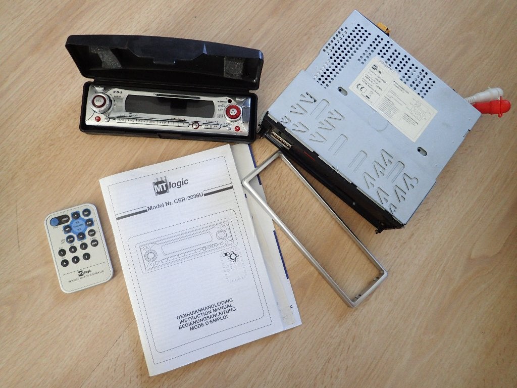 MT Logic Autoradio met CD, USB en SD functie, Auto diversen, Autoradio's, Zo goed als nieuw, Ophalen