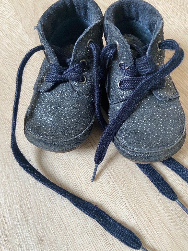 Schoenen meisje maat 22, Ophalen, Meisje, Schoenen, Zo goed als nieuw