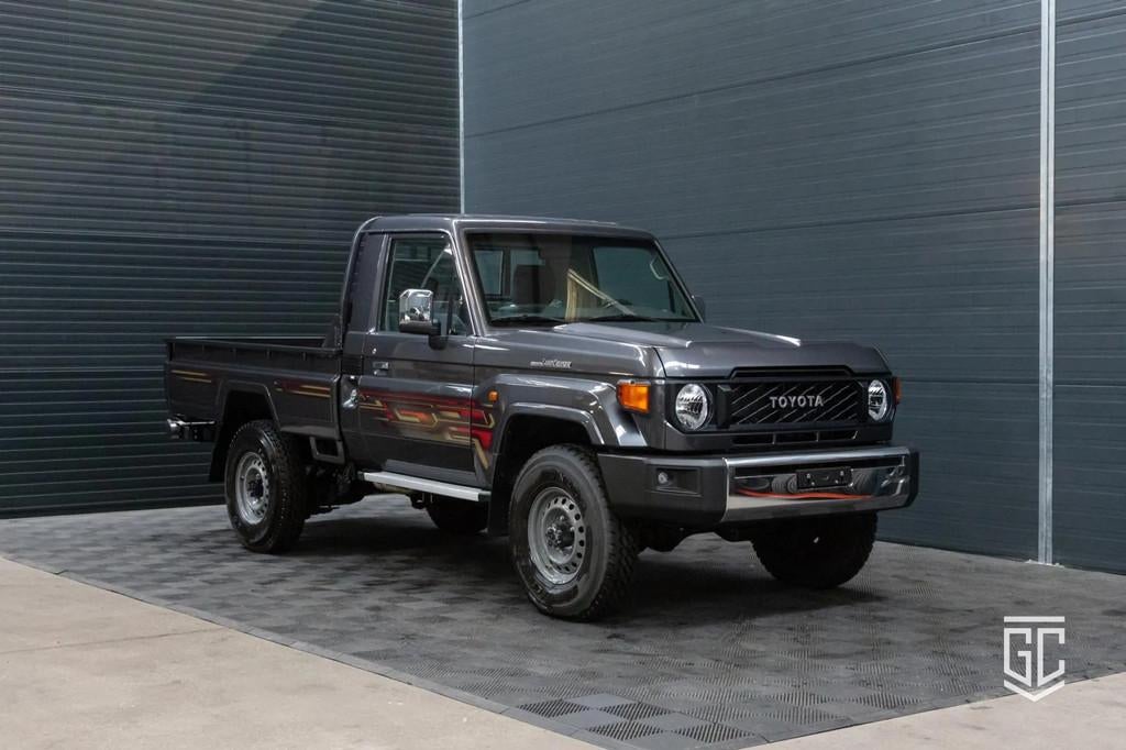 Toyota Land Cruiser GRJ79 Single Cab LX-E A/T, Auto's, Toyota, Bedrijf, Te koop, Landcruiser, Metallic lak, Benzine, SUV of Terreinwagen