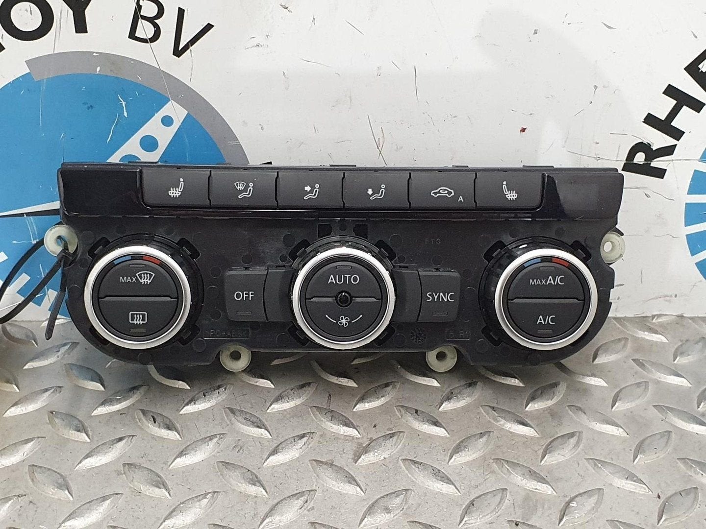 VOLKSWAGEN PASSAT KACHEL BEDIENINGSPANEEL 2011, Ophalen of Verzenden, Gebruikt, Stiba lid