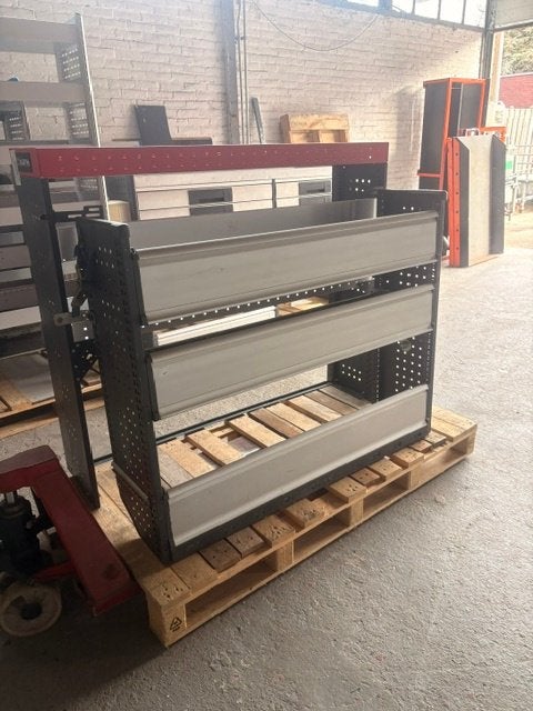 BOTT (2610) L138 B33 H102 €299, Ophalen, Zo goed als nieuw, Info@laaiin.nl, Laaiin