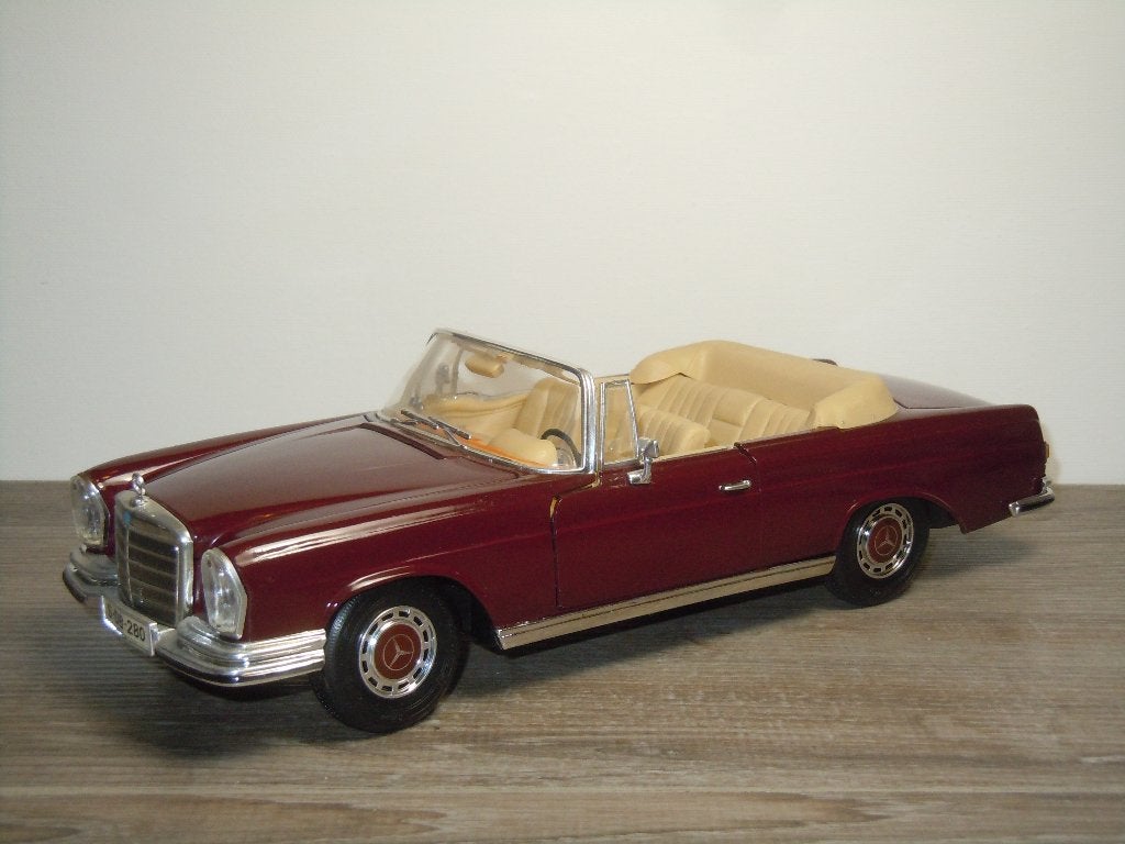 Mercedes 280SE Cabrio 1966 - Maisto 1:18, Auto, Ophalen of Verzenden, Zo goed als nieuw, X