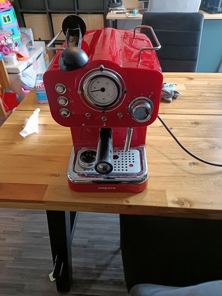 Espresso Koffiezetapparaat Rood - Zo goed als nieuw, Espresso apparaat, Gemalen koffie, Ophalen of Verzenden, Zo goed als nieuw