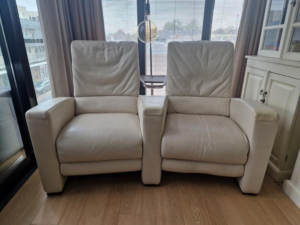 Natuzzi bioscoopstoel, ecru leer, elektrisch verstelbaar ., Ophalen, Gebruikt, Modern, Leer