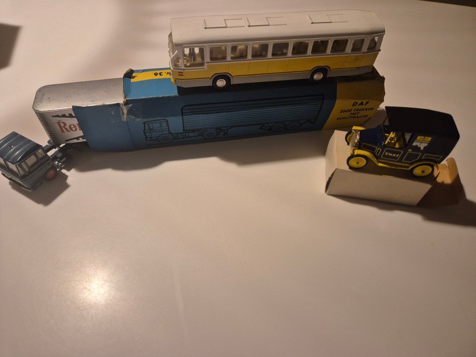 Lions Car modellen + Dinky Toys Taxi Oldtimer, Ophalen of Verzenden, Gebruikt, Auto, Dinky Toys