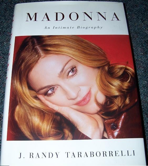 Madonna - "An intimate biography" (boek), Boeken, Overige, Ophalen of Verzenden, Zo goed als nieuw, J. Randy Taraborrelli