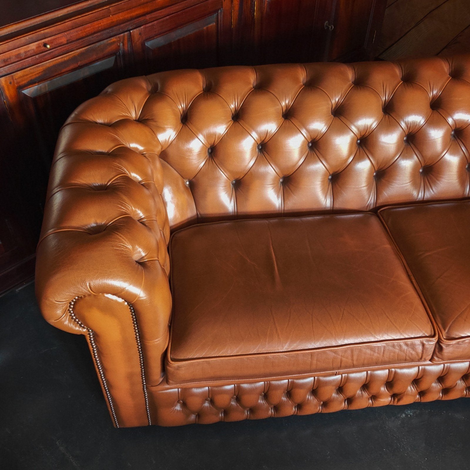 Cognac Chesterfield Bank 3-zits (evt. als set), Huis en Inrichting, Banken | Bankstellen, Bollenmarkt 14c Zwaagdijk Oost, Treasure