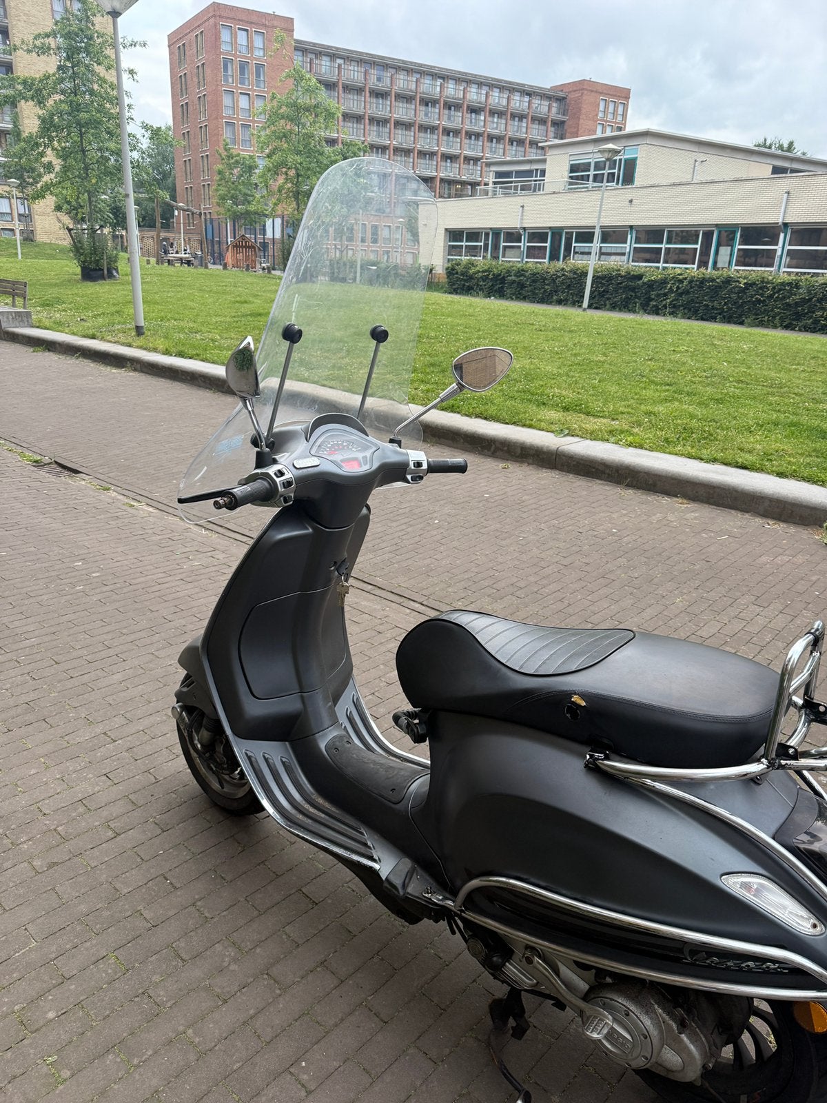Vespa sprint, Fietsen en Brommers, Scooters | Vespa, Maximaal 45 km/u, Vespa S, Ophalen of Verzenden, Zo goed als nieuw