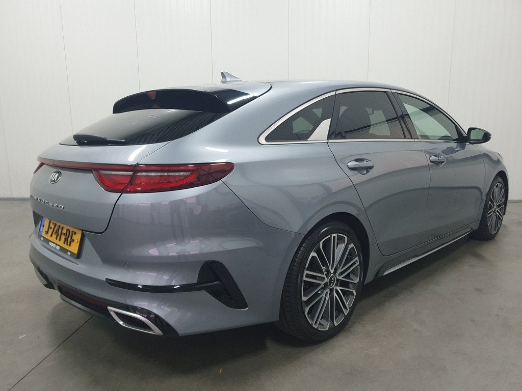 Kia ProCeed 1.4 T-GDI GT-PlusLine CAMERA/ADAP.CRUISE/STOEL+S, Euro 6, 4 cilinders, Origineel Nederlands, Grijs