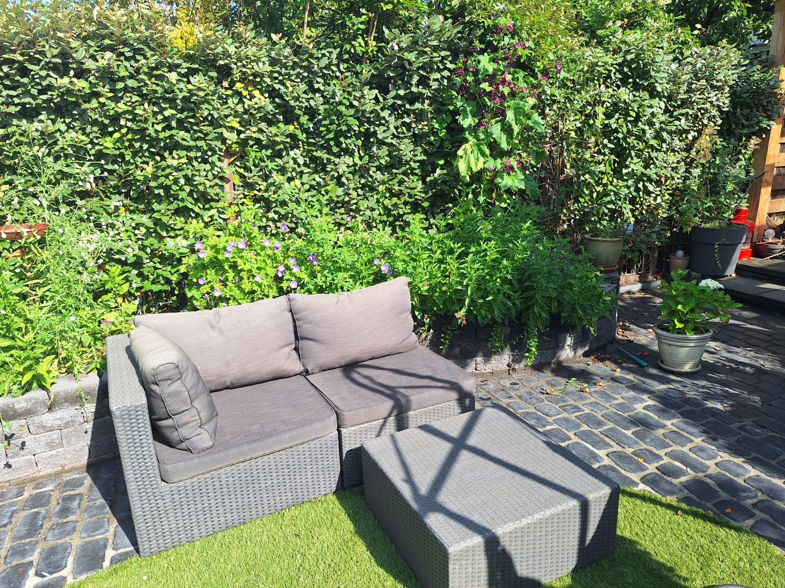 Wickerset, helemaal heel, zit heerlijk., Gebruikt, Hocker, Wicker, Ophalen
