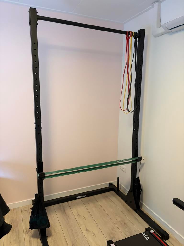 Ruffman pull up station HR-200 met garantie nog, Ophalen, Zo goed als nieuw, Krachtstation