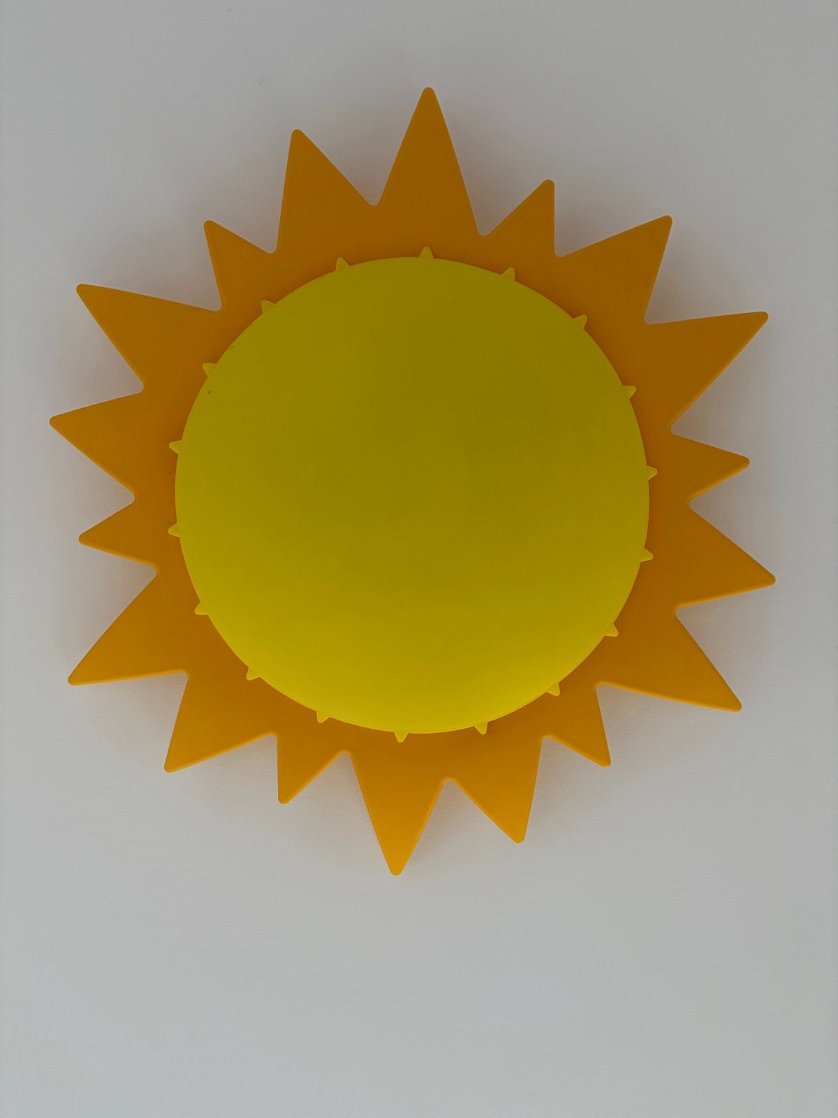 IKEA SMILA SOL Sun Ceiling Lamp – Yellow / Orange, 67 cm, Ophalen, Kunststof, E14 (klein), Zo goed als nieuw