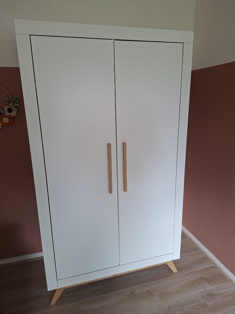 Bobita Commode en Kledingkast plus TWF ledikant, Ophalen, Zo goed als nieuw, Jongetje of Meisje