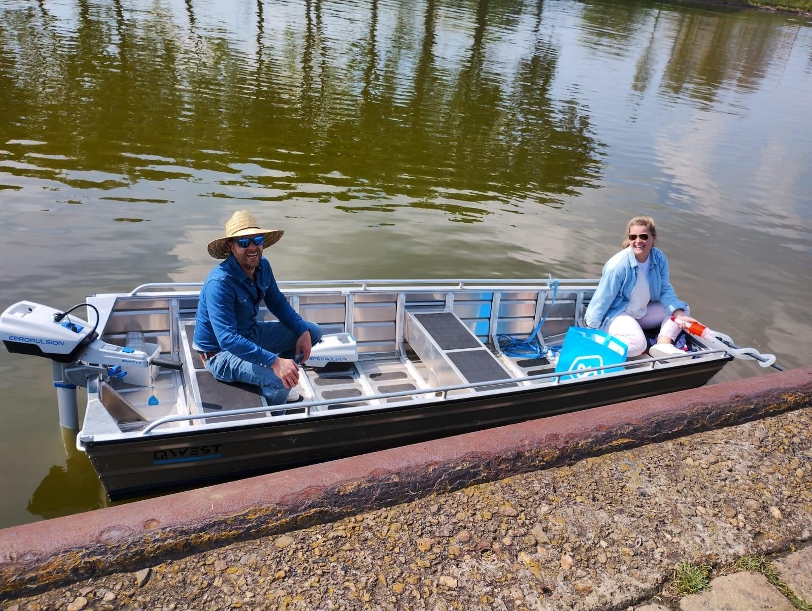 Aluminium boot - e-propulsion motor - 2x accu - popup dak9, Watersport en Boten, Kano's, Ophalen, Gebruikt, Overige typen