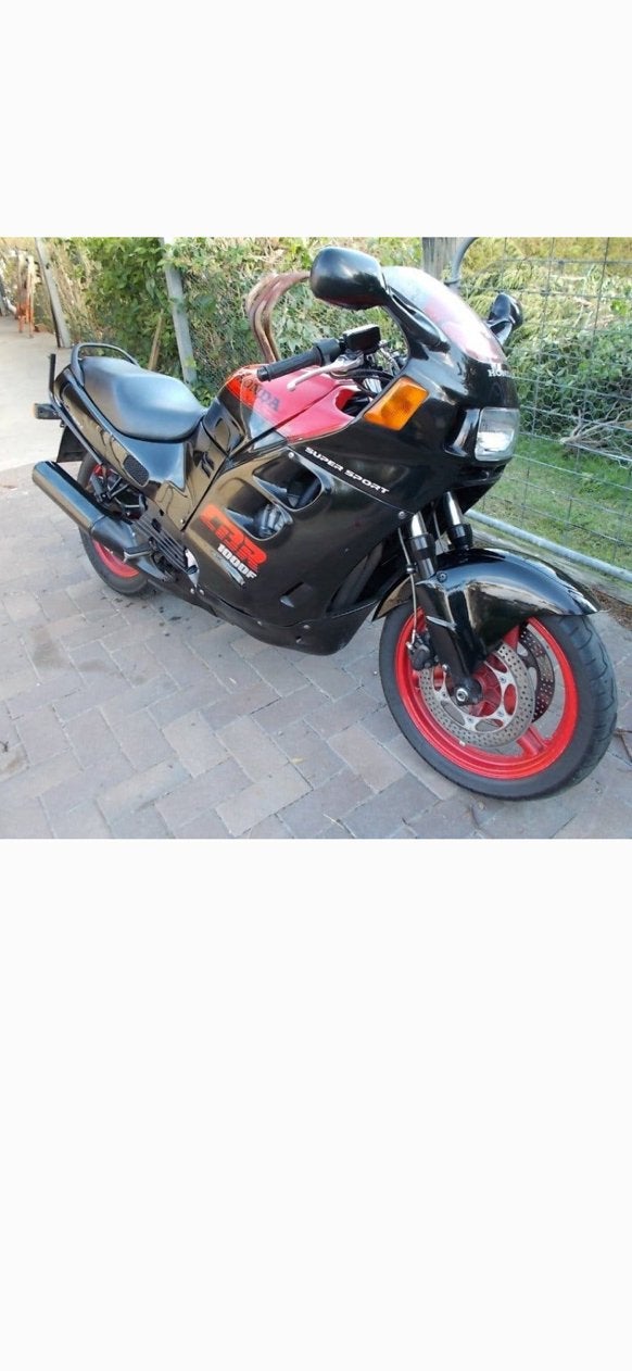 Honda cbr 1000f van 1987 gaat weg in onderdelen, Ophalen of Verzenden