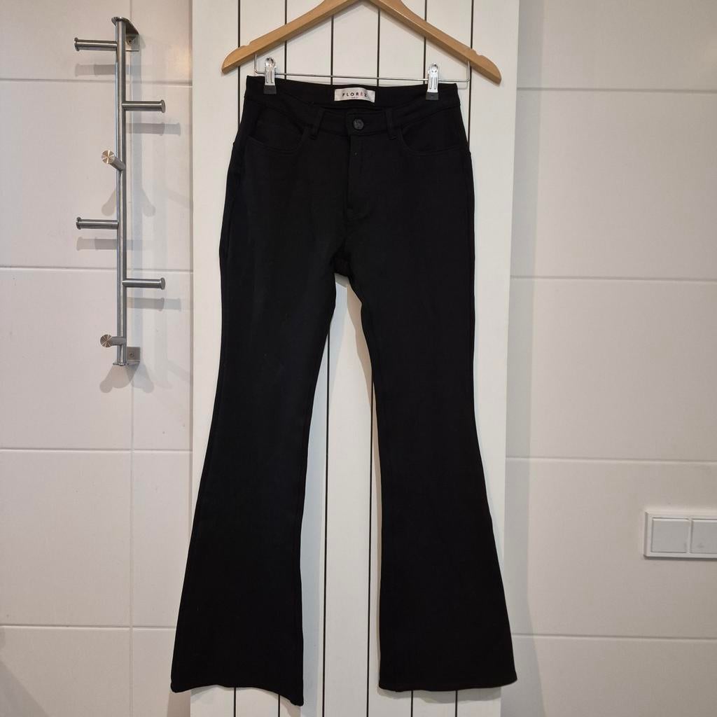 Florez zwarte broek maat 27, Zwart, Ophalen of Verzenden, Zo goed als nieuw, Maat 36 (S)