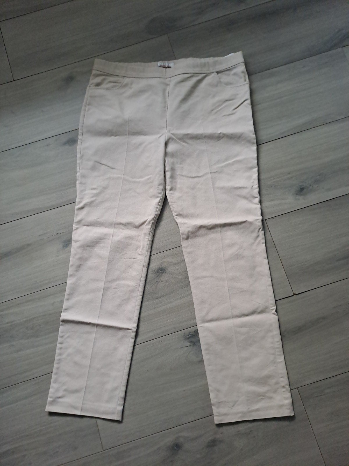 Nette beige broek maat 48, valt lang, Beige, Maat 46/48 (XL) of groter, Ophalen of Verzenden, Zo goed als nieuw
