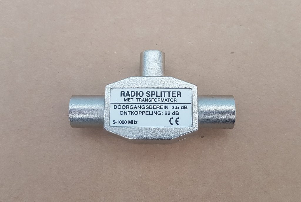 Coax Radio splitter - metaal, Ophalen of Verzenden, Nieuw, Minder dan 2 meter, Coaxiale kabel