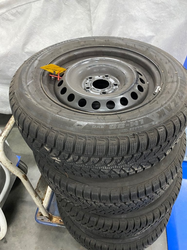 Winterbanden met stalenvelg, Ophalen, 16 inch, Banden en Velgen, Winterbanden