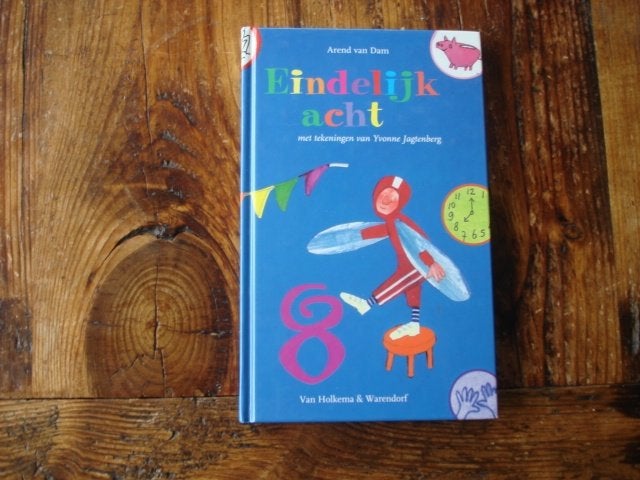 DD.(972) eindelijk acht. : arend van dam met tekeningen, Boeken, Ophalen of Verzenden, Zo goed als nieuw, Fictie algemeen