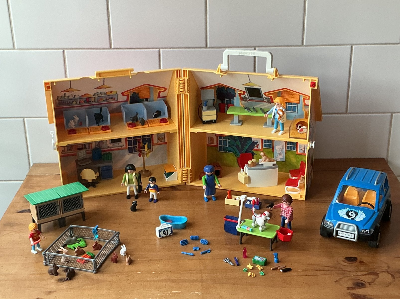 Foto 15 van PLAYMOBIL UITGEBREIDE MEENMEEM DIERENKLINIEK  🐈‍⬛ 🐕‍🦺