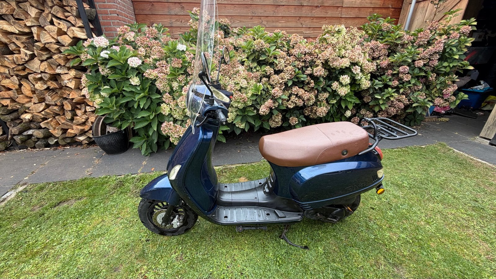 BTC Riva scooter - Blauw met bruin zadel, Gebruikt, Benzine, Ophalen, Overige merken