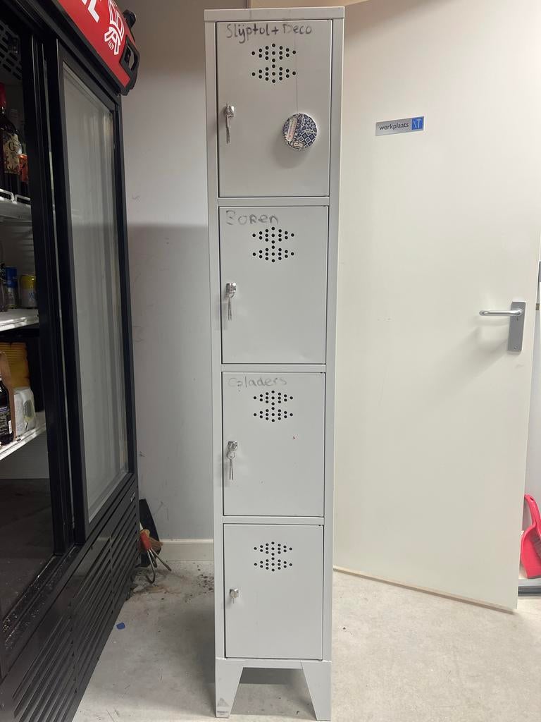 Metalen locker met 4 vakken - Ideaal voor opslag, Ophalen, Gebruikt