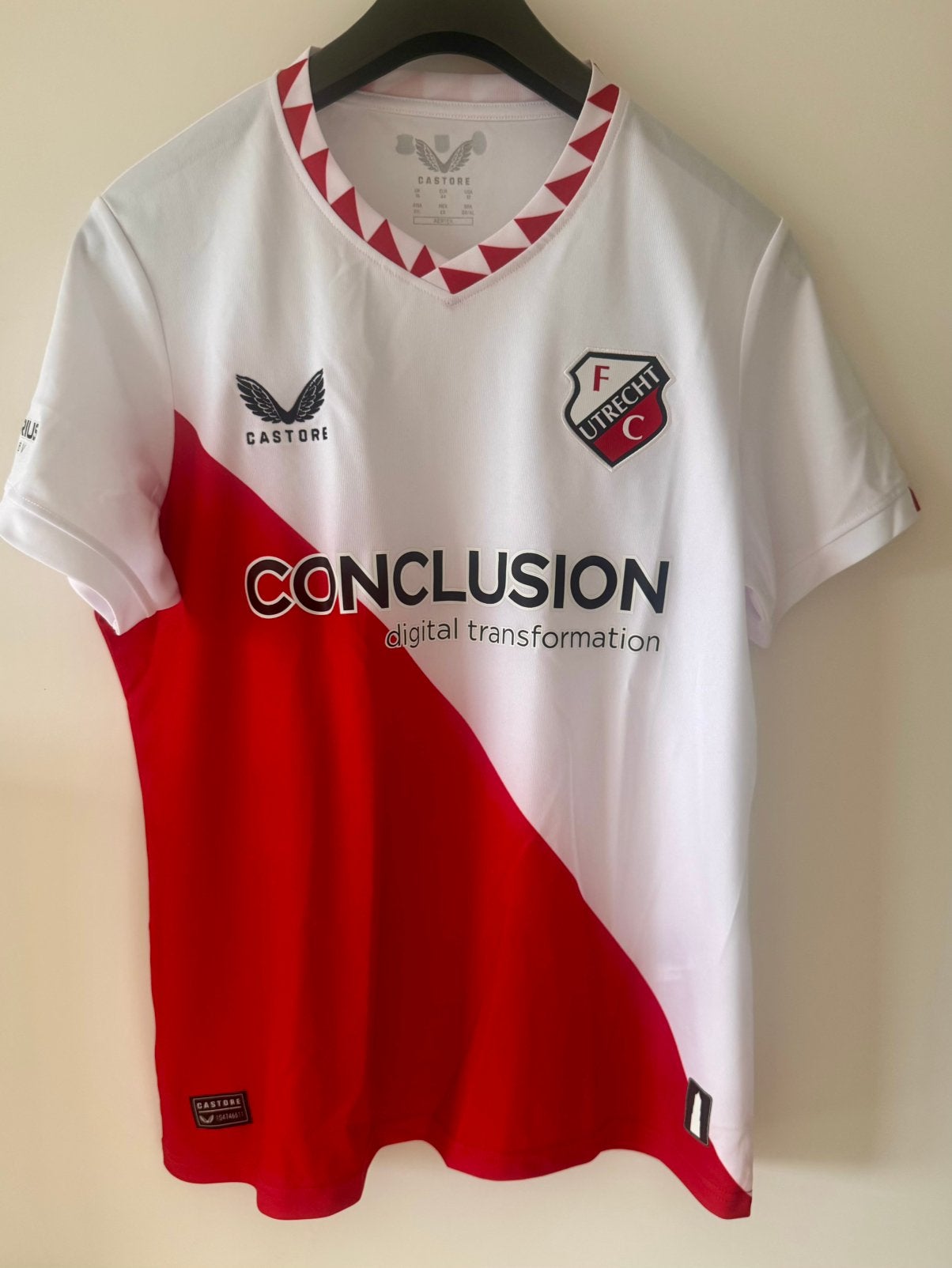 FC Utrechtshirt Castore maat 44, Maat XL, Ophalen of Verzenden, Zo goed als nieuw, Shirt