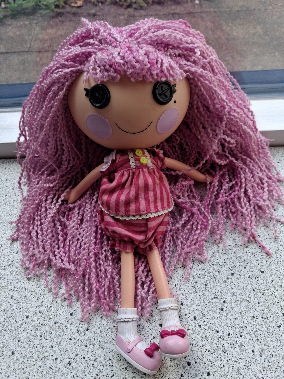 Pop met lange roze haren merk Lalaloopsy meet ca 30 cm, Gebruikt, Overige typen, Ophalen of Verzenden, Middelgroot (20 tot 80 cm)